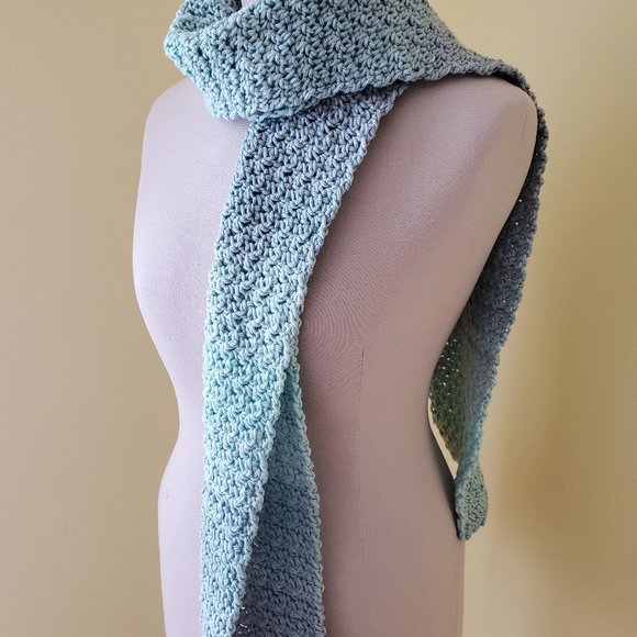 Crochet Berry Stitch Ombre Scarf/New - Picture 6 of 6